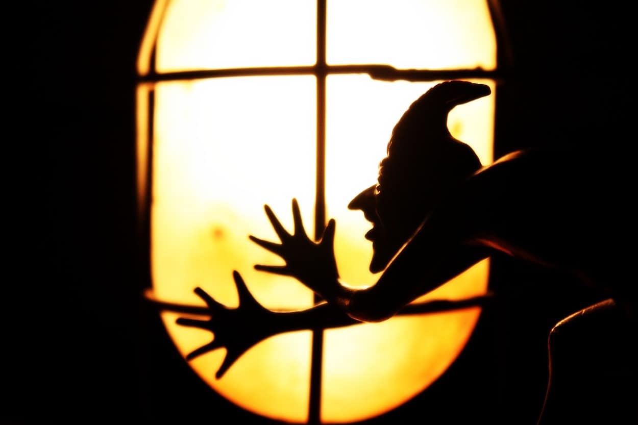 Lichtscheuer Dämon